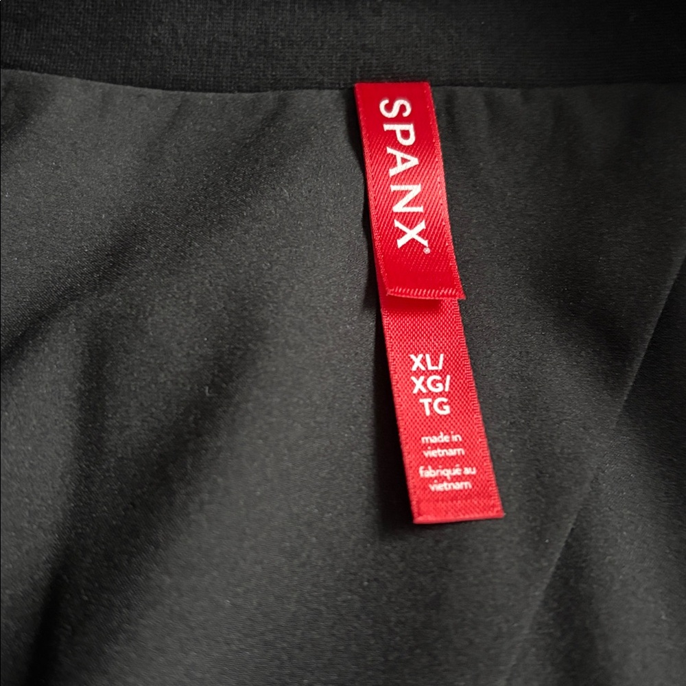 Spanx Sleeveless Vest - Picture 7 of 13